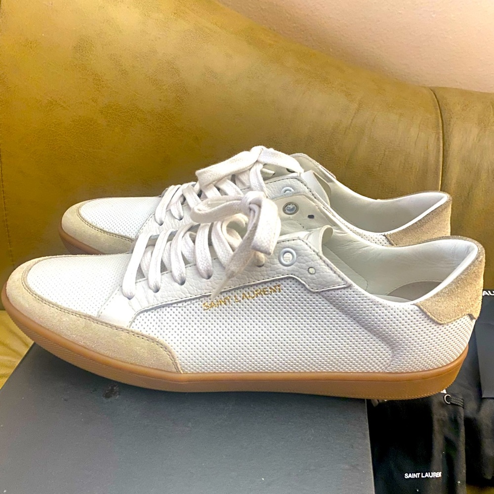 COURT CLASSIC SL/10 SNEAKERS IN PERFORATED LEATHER AND SUEDE Buy Saint Laurent